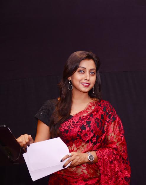 anchor priya rajput